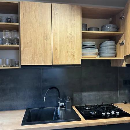 Chokolate House * Μπούκοβελ